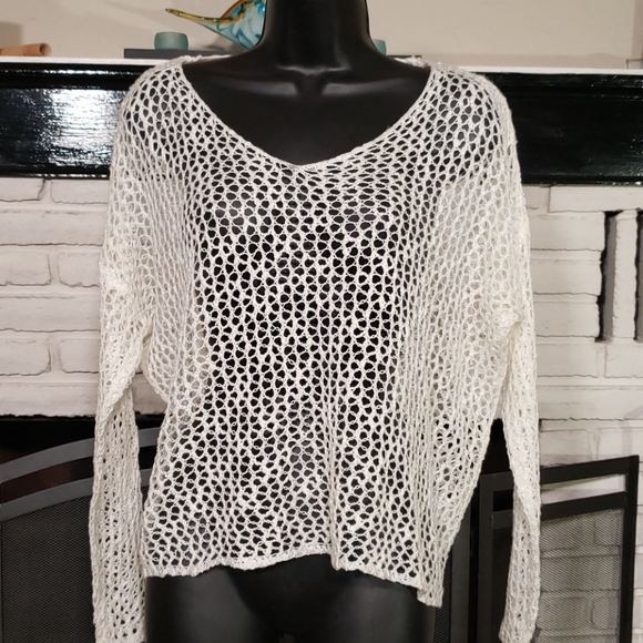 debut Sweaters - Off white crochet sweater w/ knot detail in back